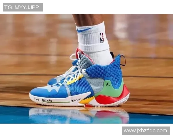 足球球星黑鞋的起源与发明者揭秘背后的历史故事